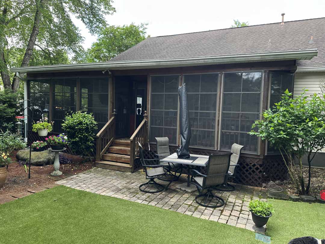 Vinyl-film porch window project image 07