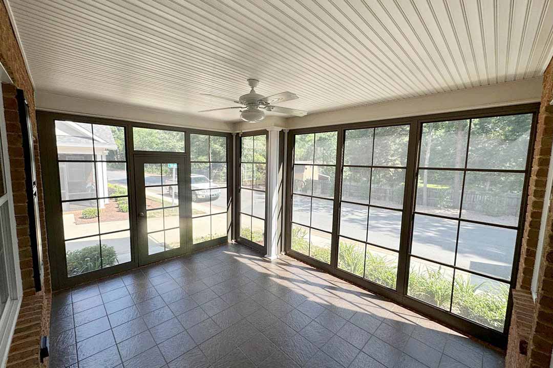 Vinyl-film porch window project image 28