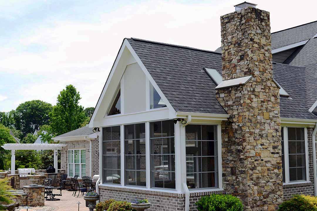 Vinyl-film porch window project image 31